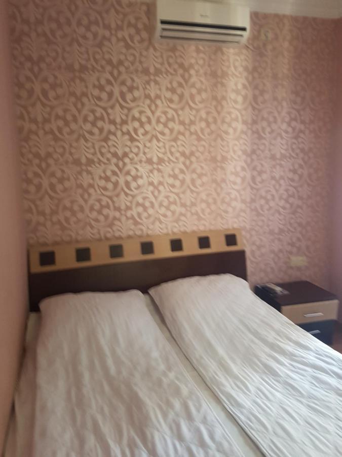 Guest House 2 Floor 바투미 외부 사진