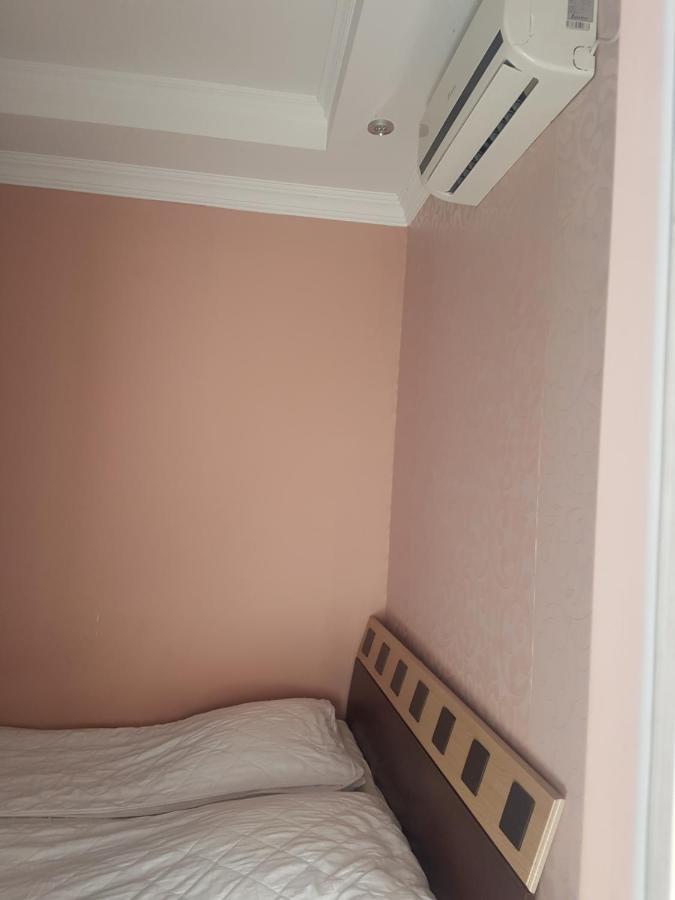 Guest House 2 Floor 바투미 외부 사진