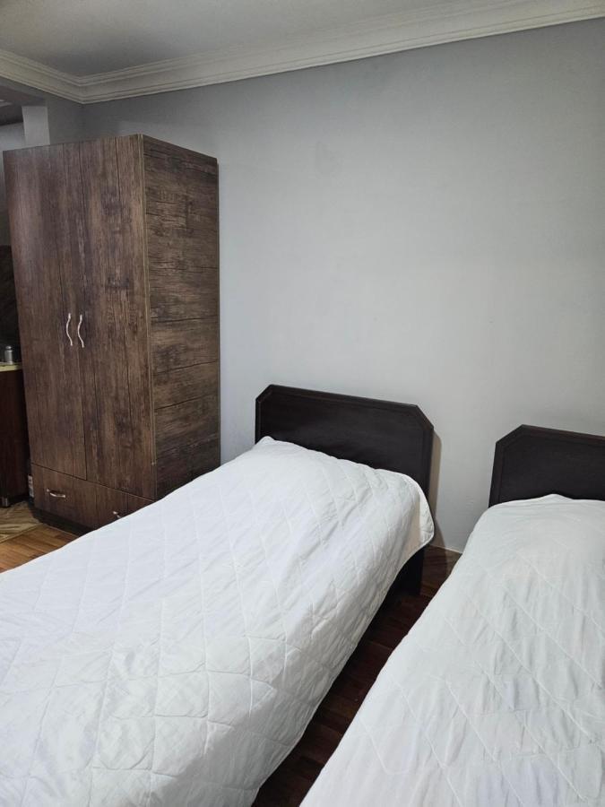 Guest House 2 Floor 바투미 외부 사진