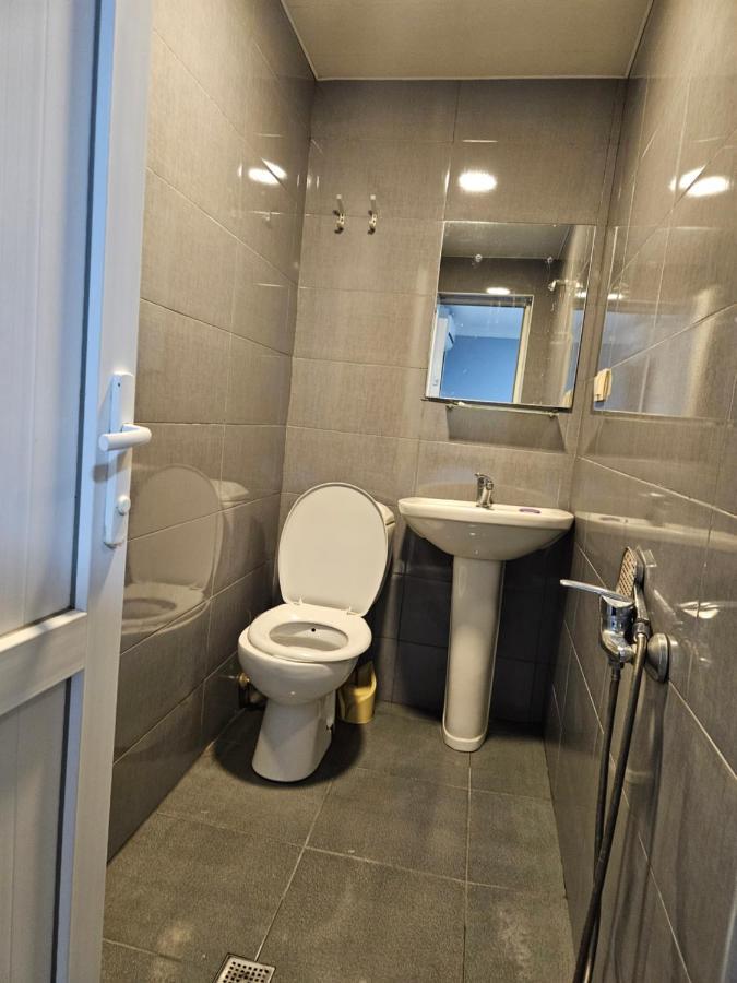 Guest House 2 Floor 바투미 외부 사진