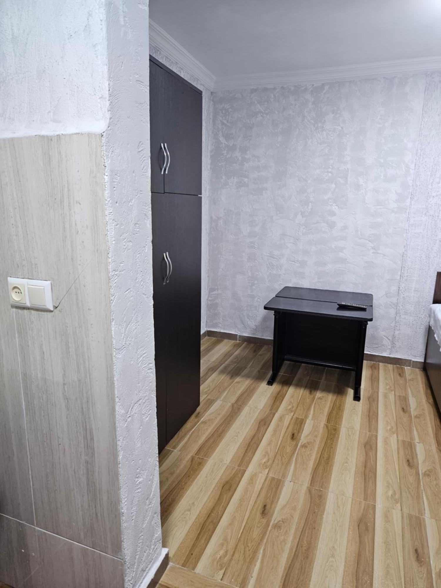 Guest House 2 Floor 바투미 외부 사진