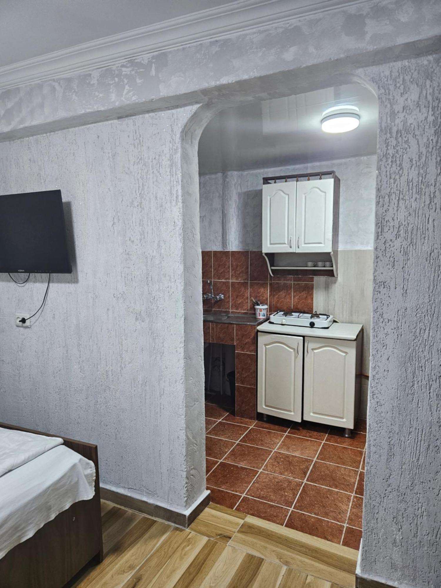 Guest House 2 Floor 바투미 외부 사진