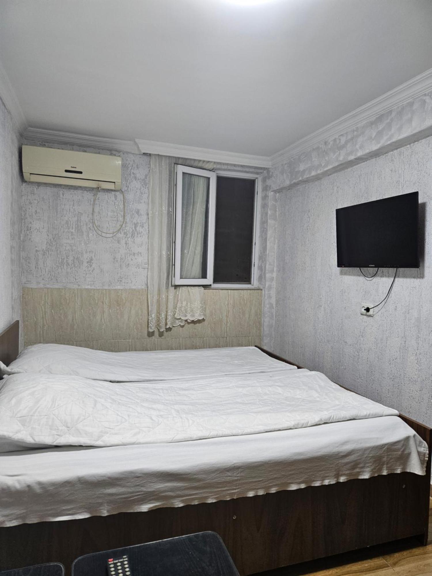 Guest House 2 Floor 바투미 외부 사진