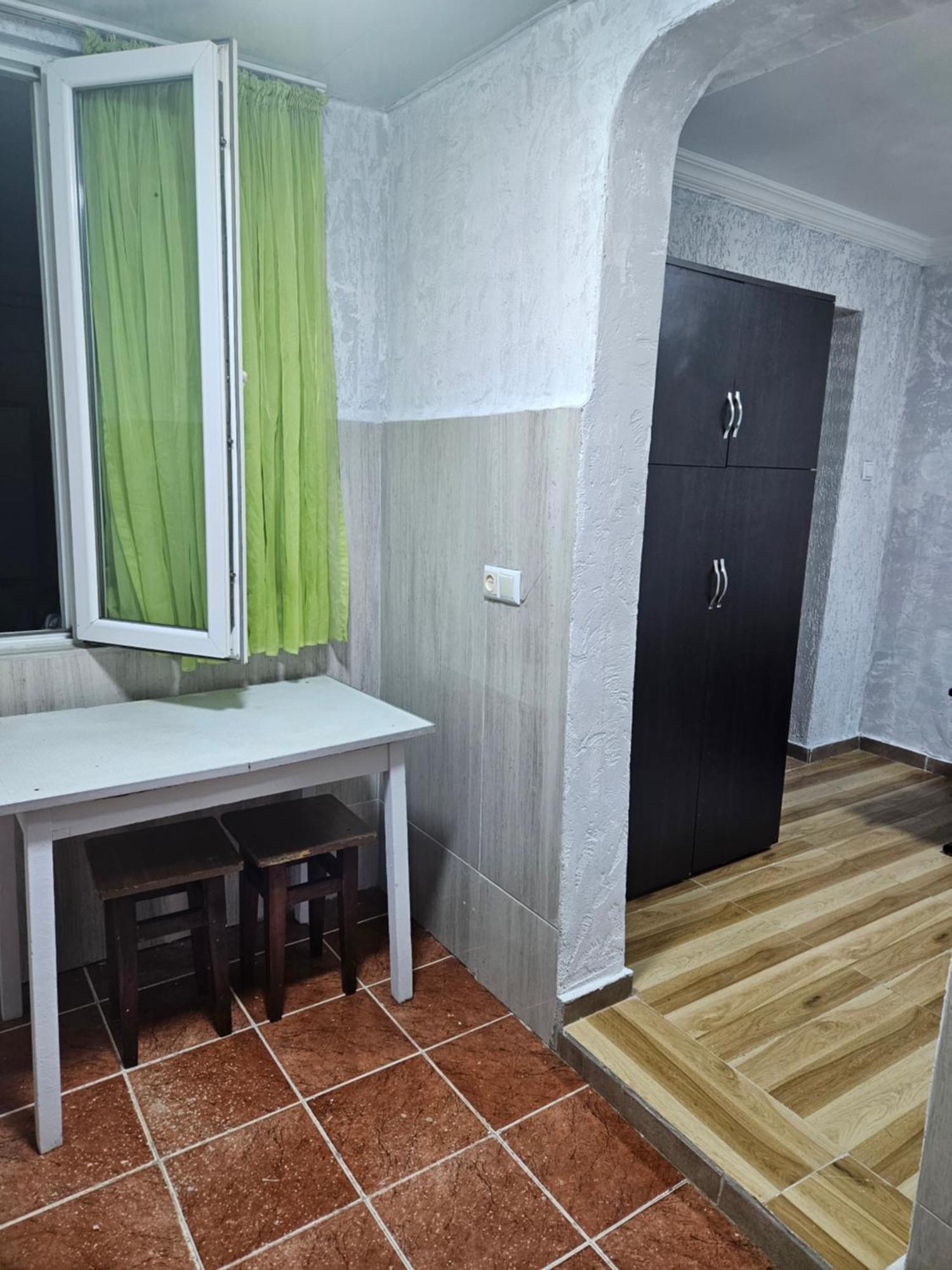 Guest House 2 Floor 바투미 외부 사진