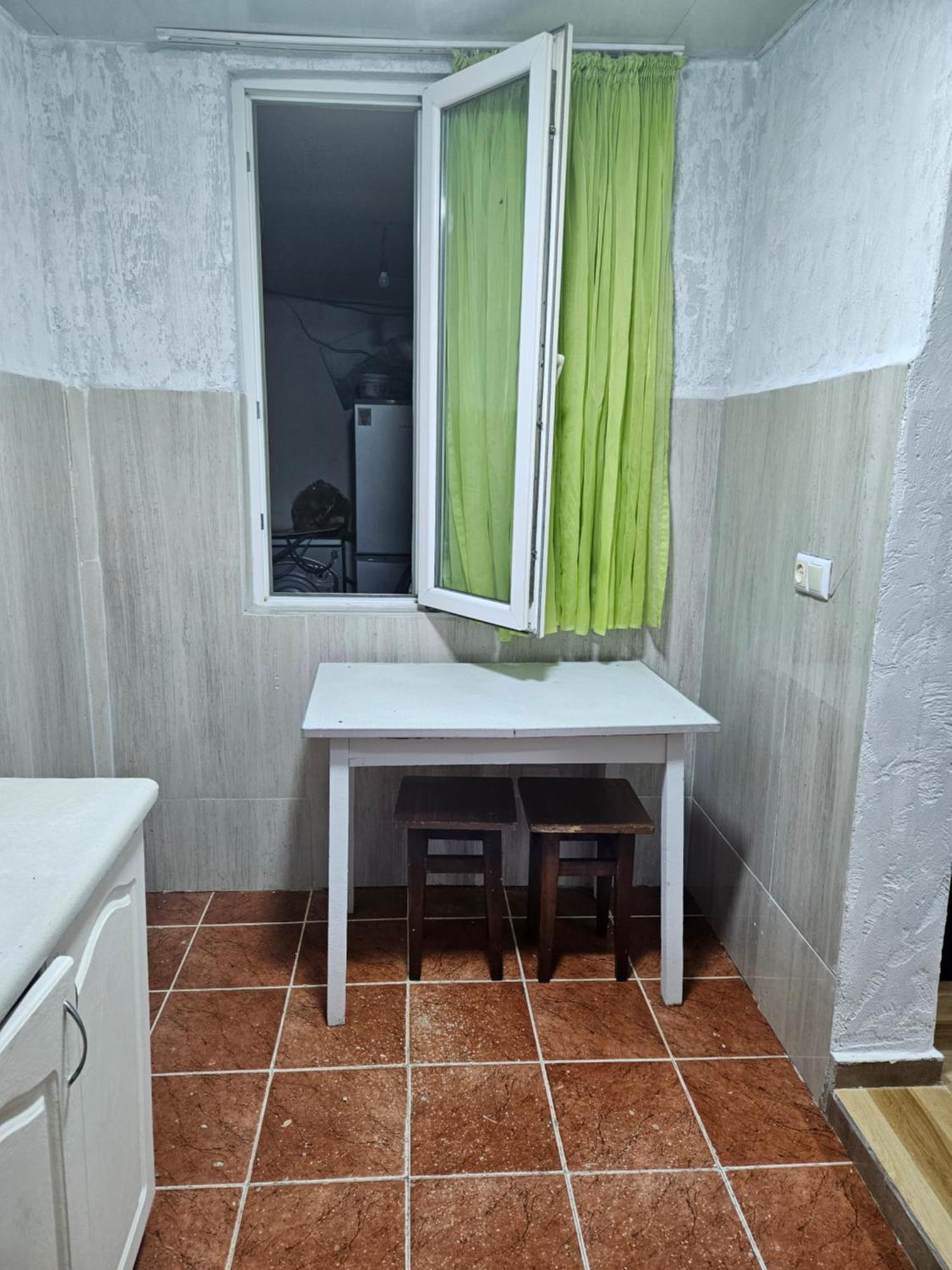Guest House 2 Floor 바투미 외부 사진