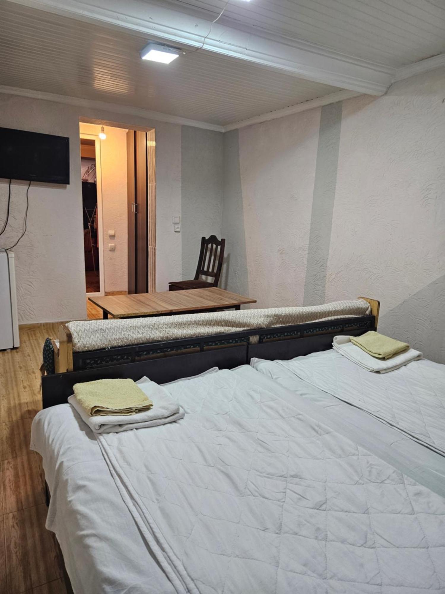 Guest House 2 Floor 바투미 외부 사진