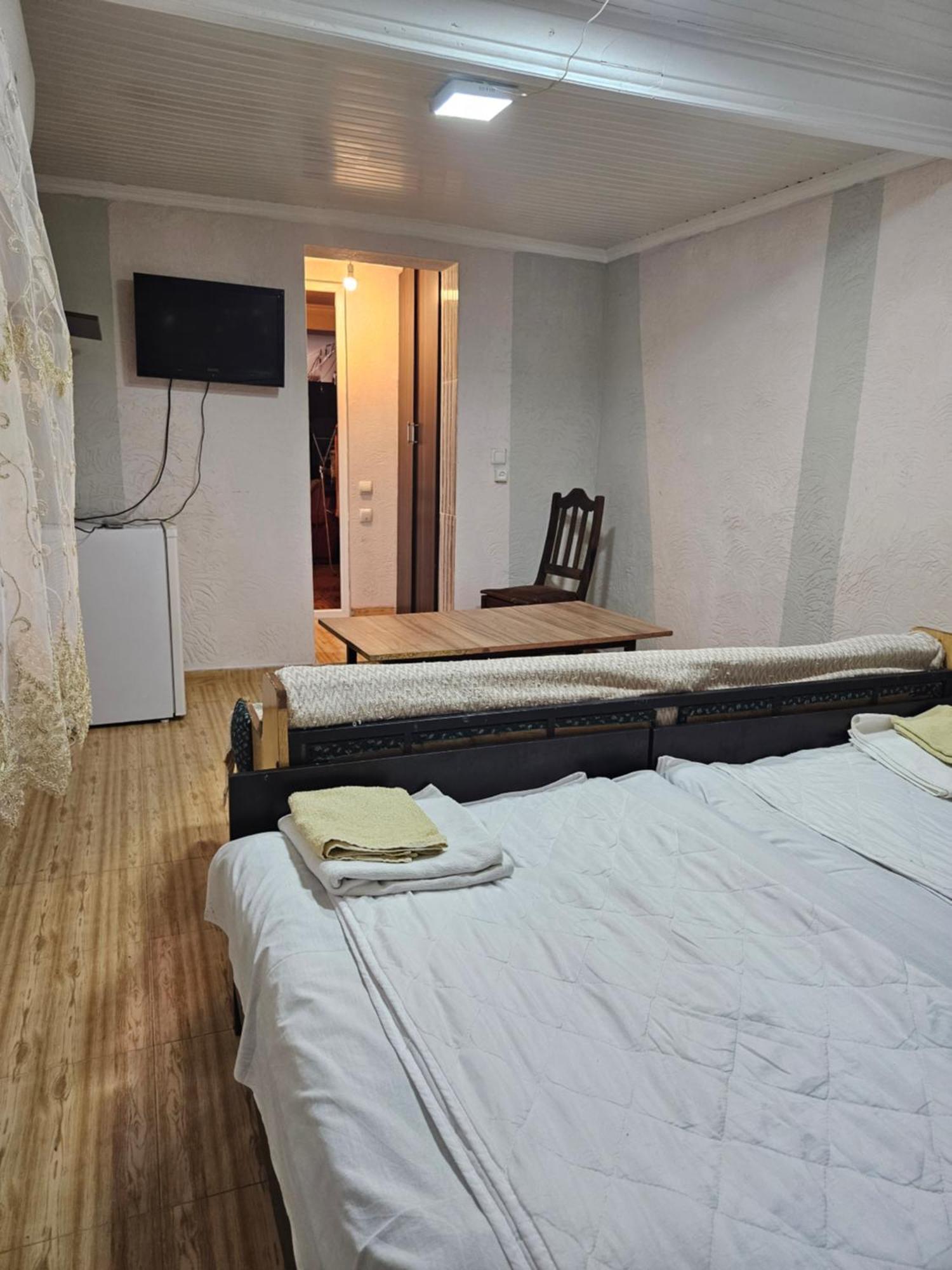 Guest House 2 Floor 바투미 외부 사진