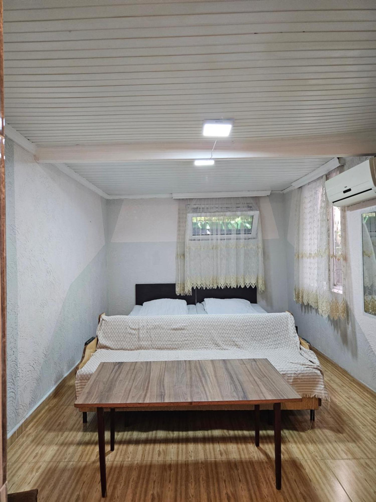 Guest House 2 Floor 바투미 외부 사진