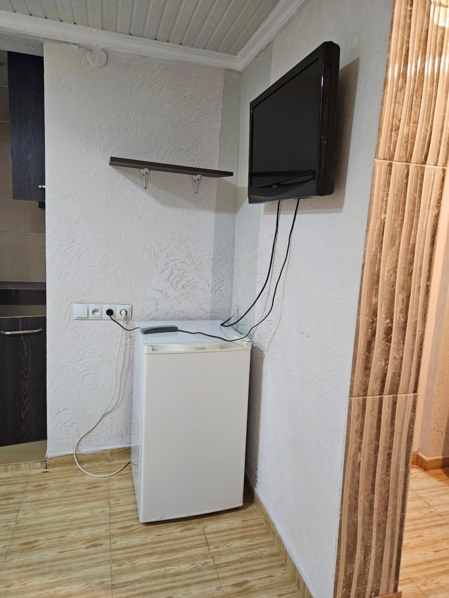Guest House 2 Floor 바투미 외부 사진