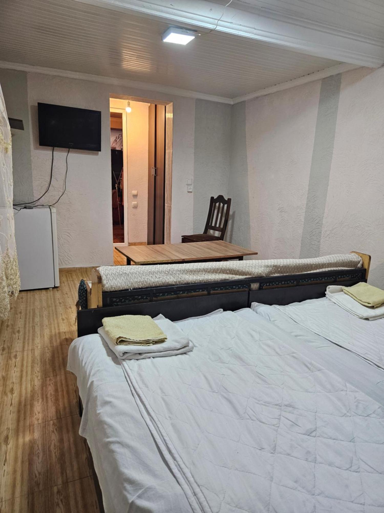Guest House 2 Floor 바투미 외부 사진